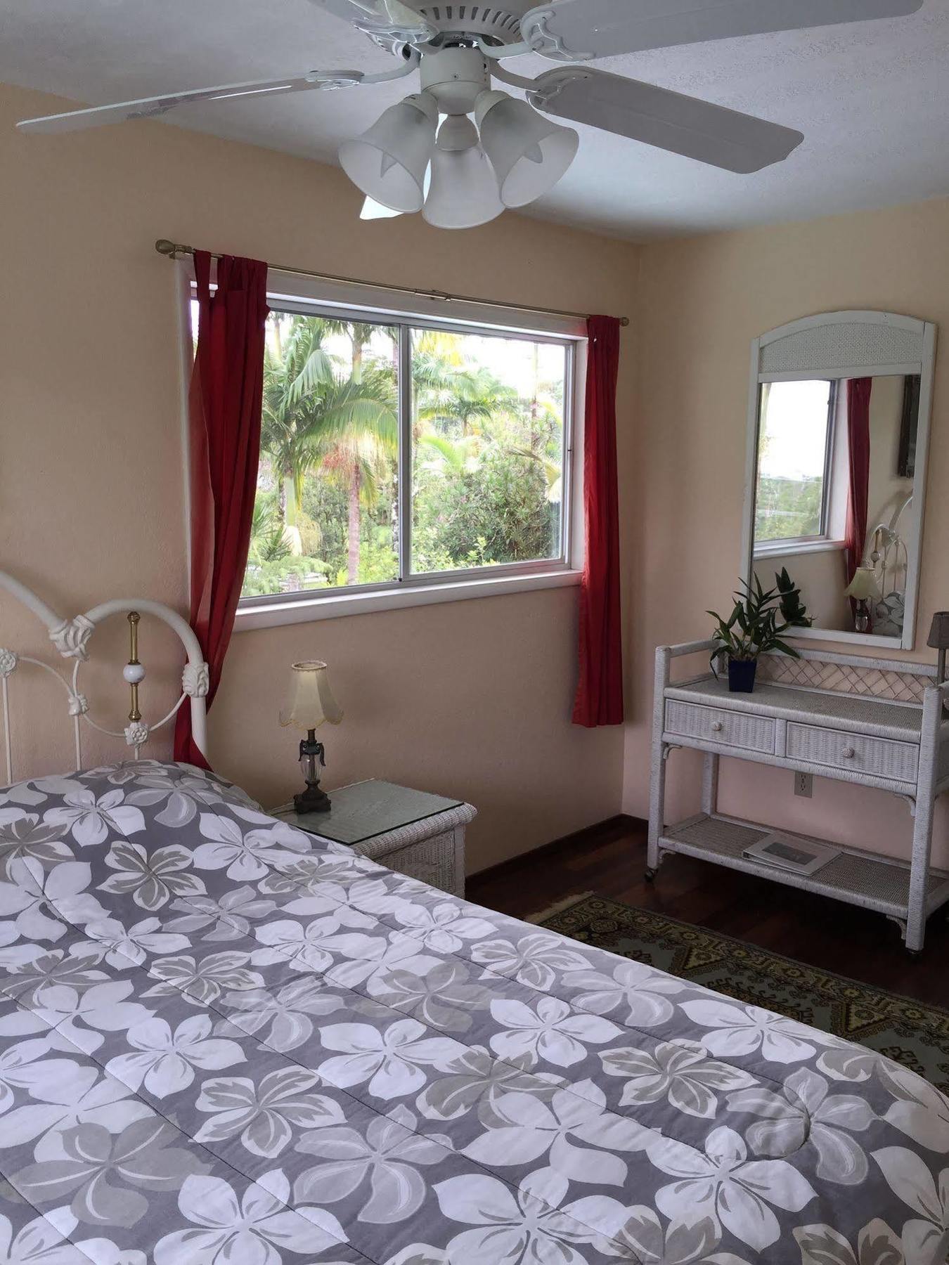 Lava Tree Tropic Inn Pahoa Kültér fotó